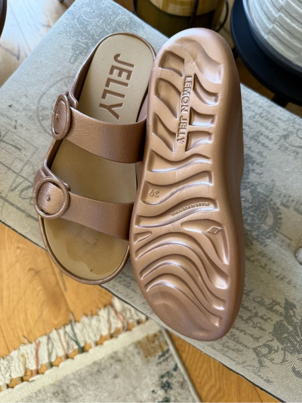 Lemon Jelly Women's Metallic Rose Slide Sandals